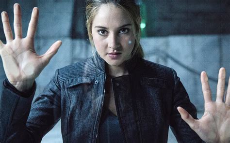 divergent 2014 movie costumes